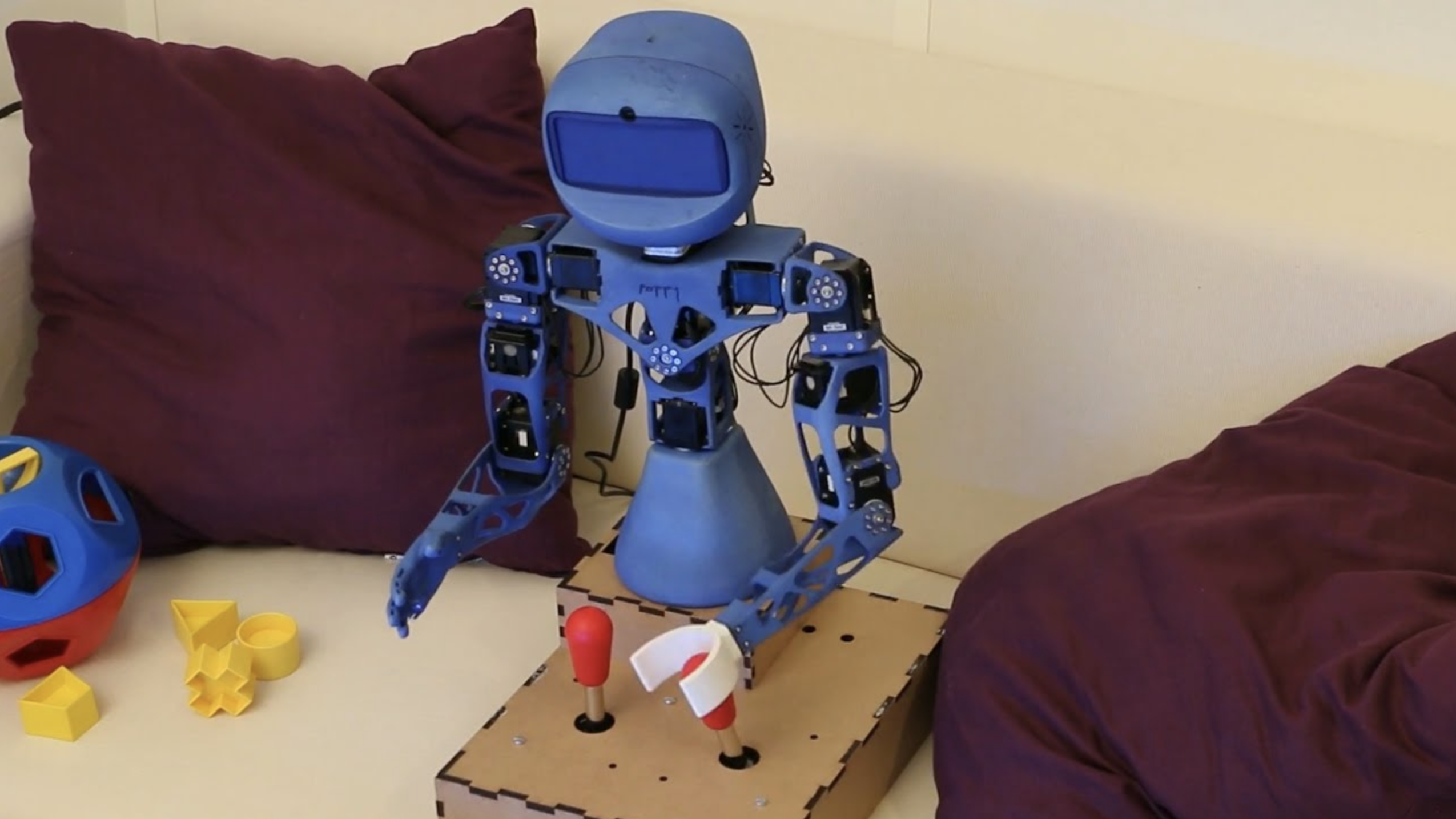 Hierarchical Learning for Tool Use in Robotics