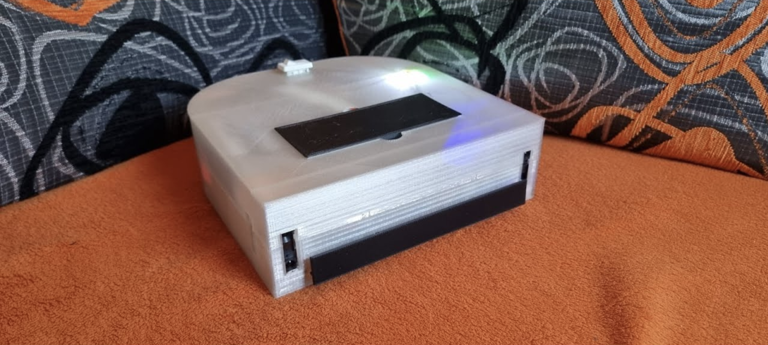 Self-built and Programmed Vacuum Cleaner Robot